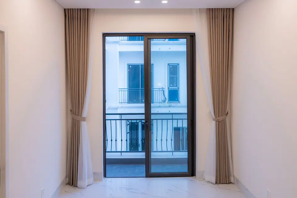 Balkon kapısı